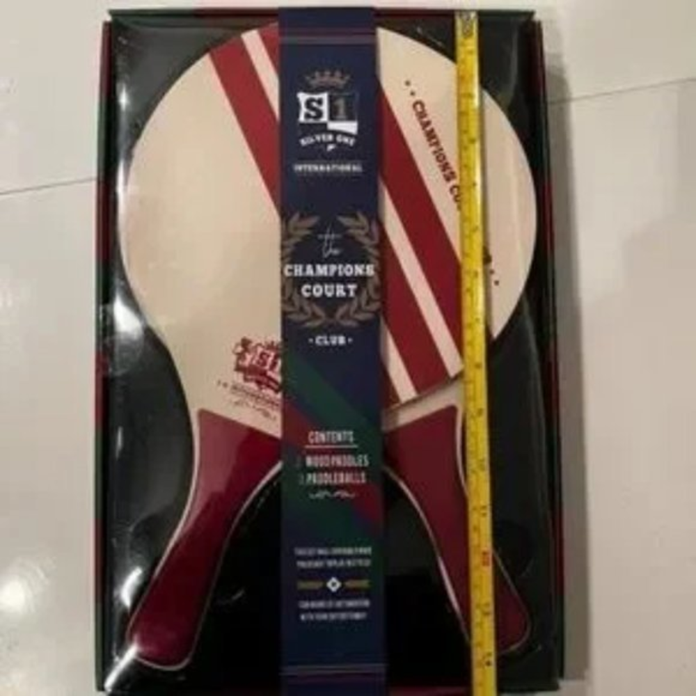 Paddle Ball‎ Set - Wood Paddles and 2 Paddle Balls (red/new) (home/games)